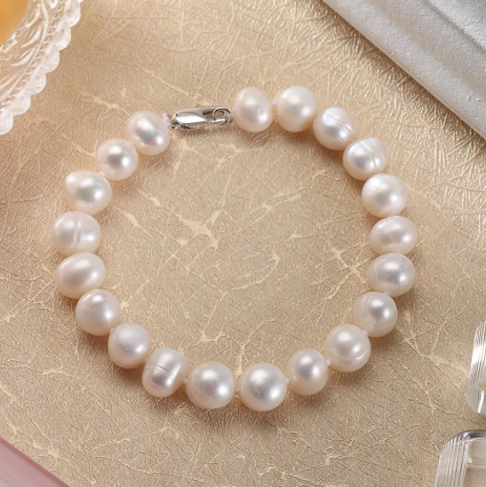 White Natural Freshwater Pearl Bracelet