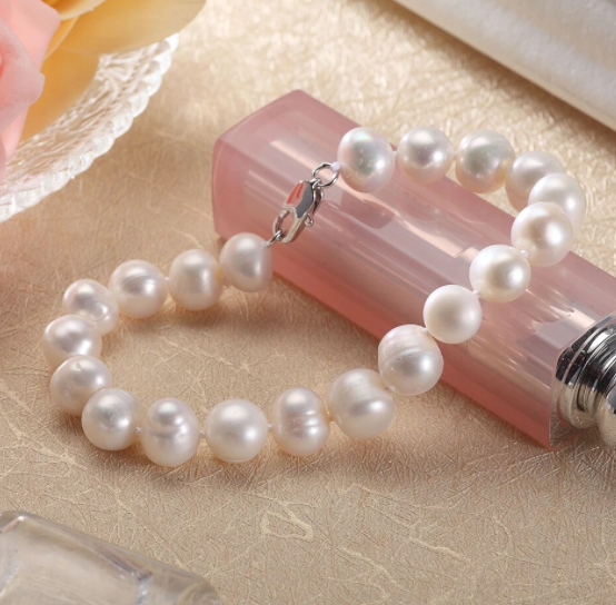 White Natural Freshwater Pearl Bracelet